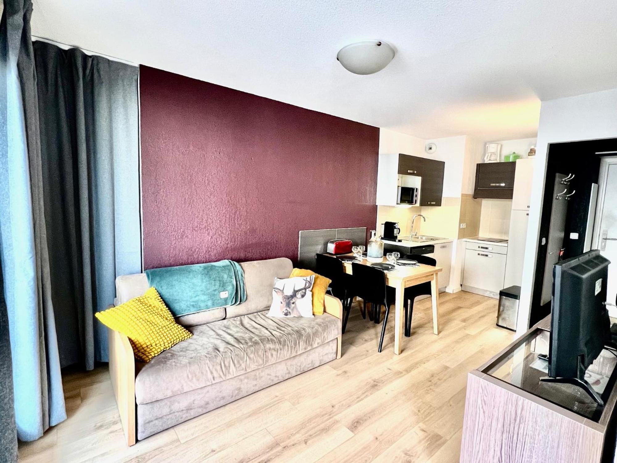 Péone Appartement Familial Avec Parking Centre Valberg מראה חיצוני תמונה